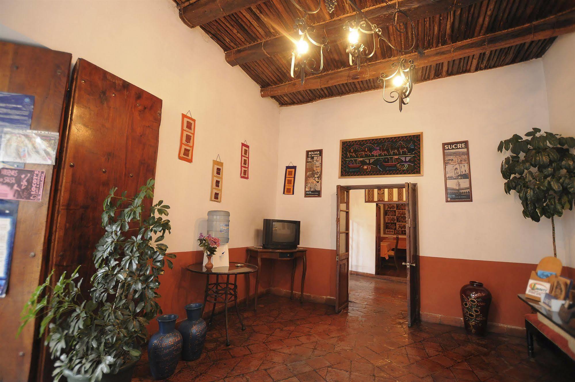 Hostal Recoleta Sur سوكر المظهر الخارجي الصورة
