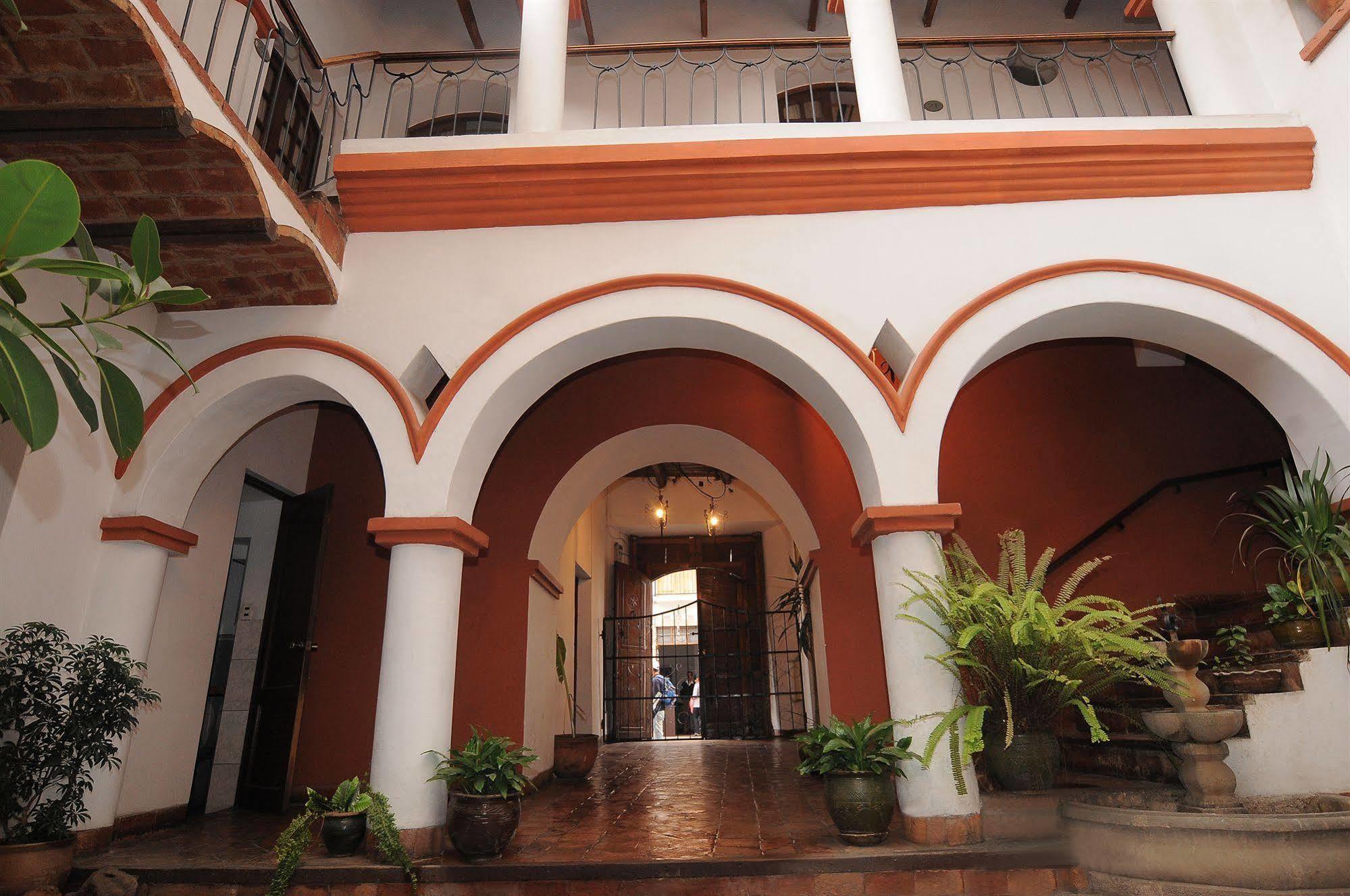 Hostal Recoleta Sur سوكر المظهر الخارجي الصورة