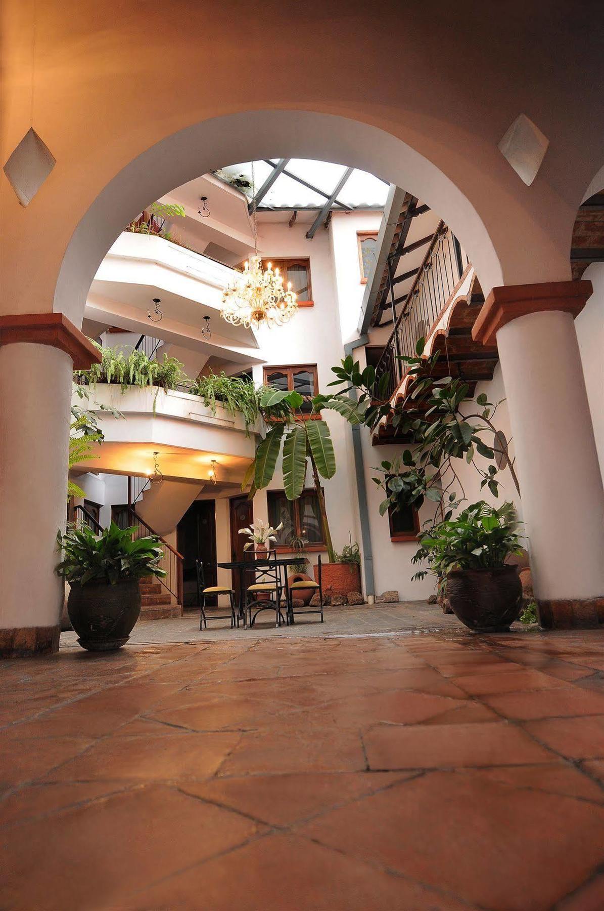 Hostal Recoleta Sur سوكر المظهر الخارجي الصورة